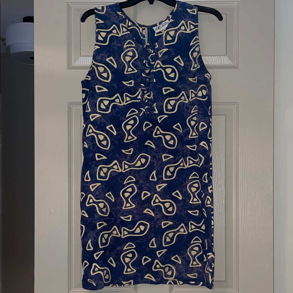 Sz Small Hilo Hattie Island Collections Blue and Cream Abstract Rayon Dress